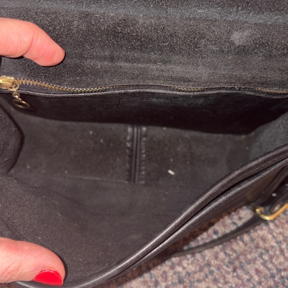 Vintage Coach Willis Leather Crossbody Bag in Black - Picture 16 of 16
